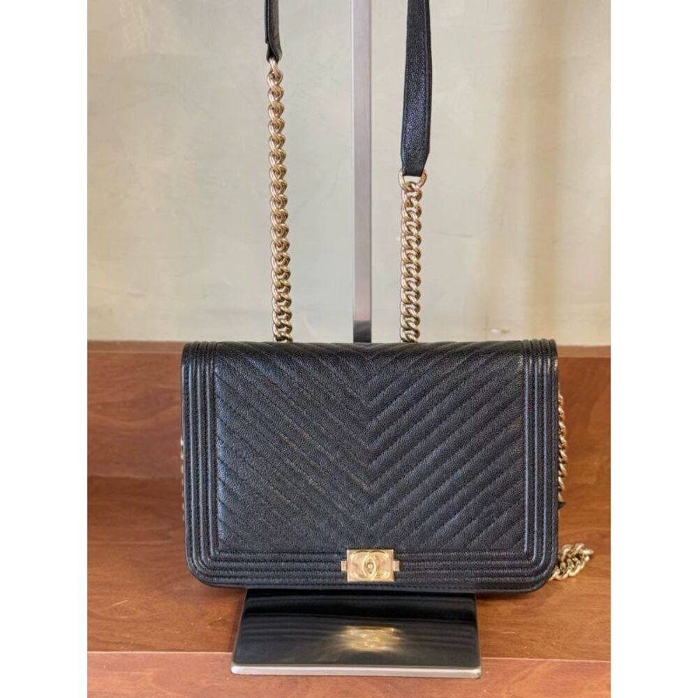 Chanel Women Pre-Loved Bag Very Good Condition - Picture 2 of 3